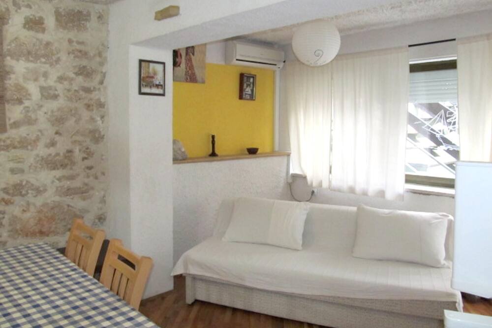 Photo of Others in Betina