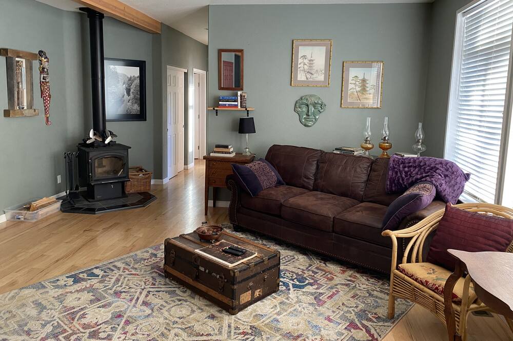 Photo of Livingroom in Crescent