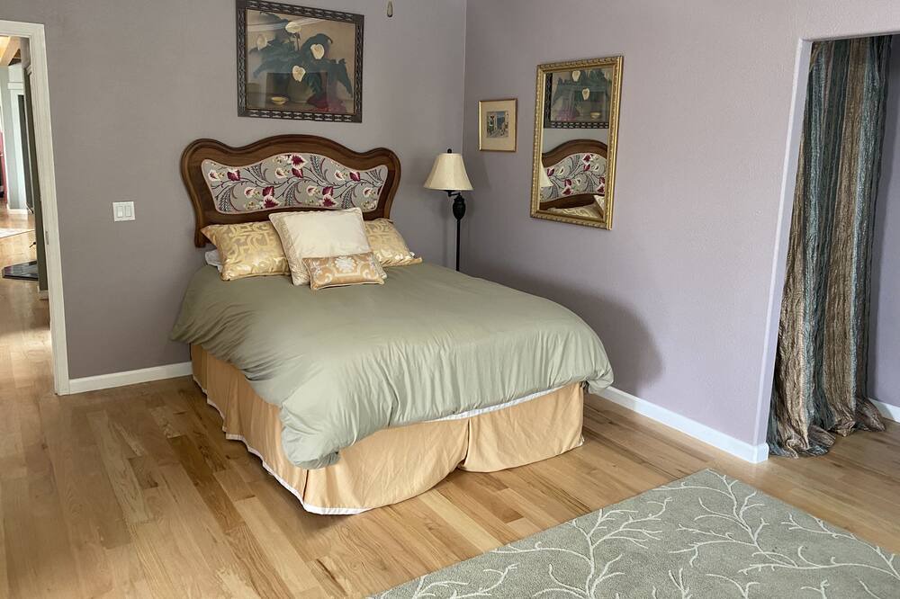 Photo of Others in Crescent