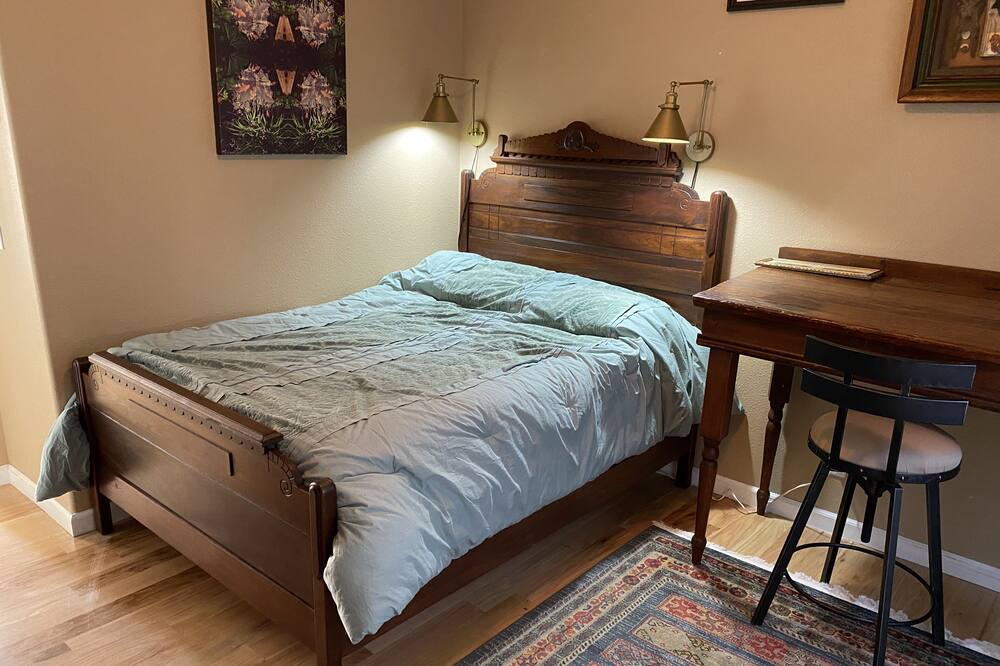 Photo of Others in Crescent