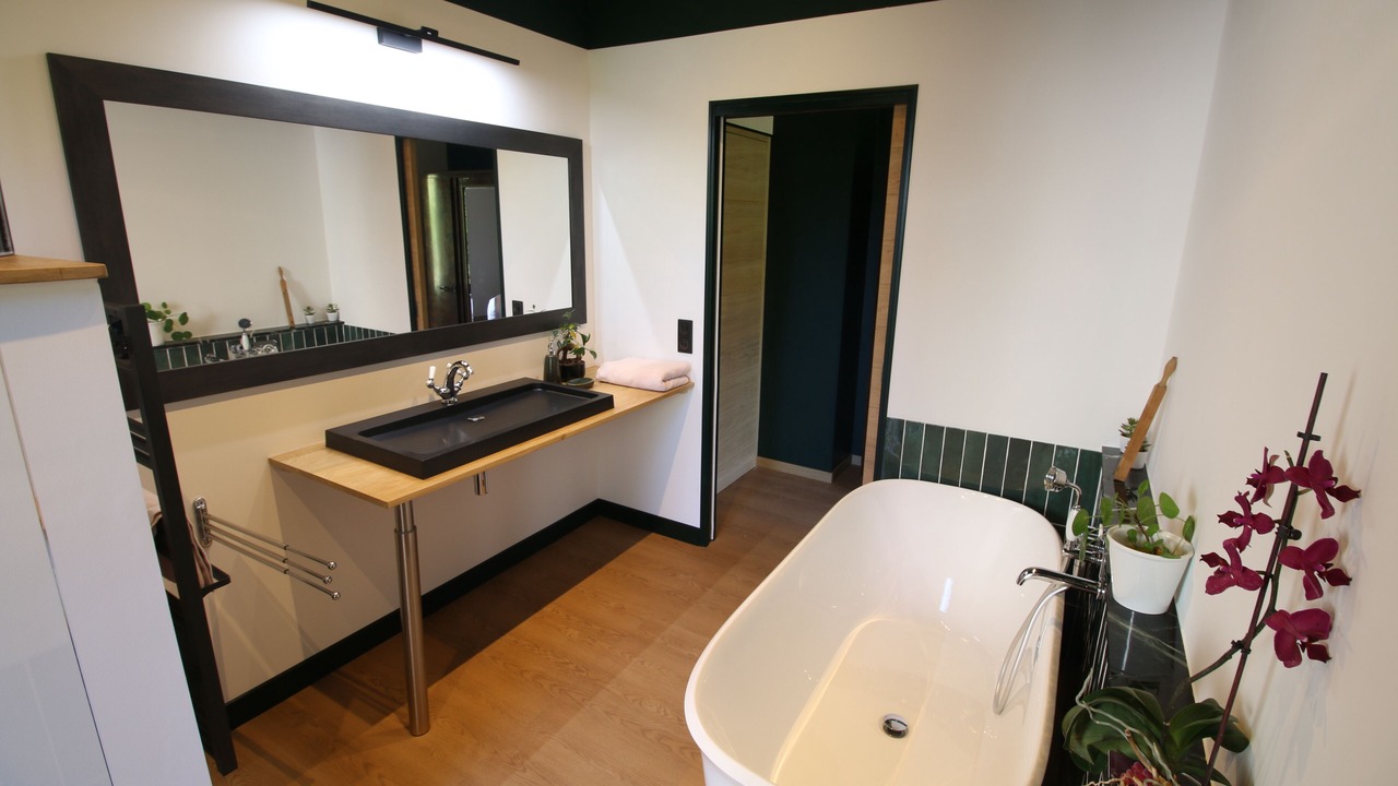 Photo of Bathroom in La Ferte-Saint-Aubin