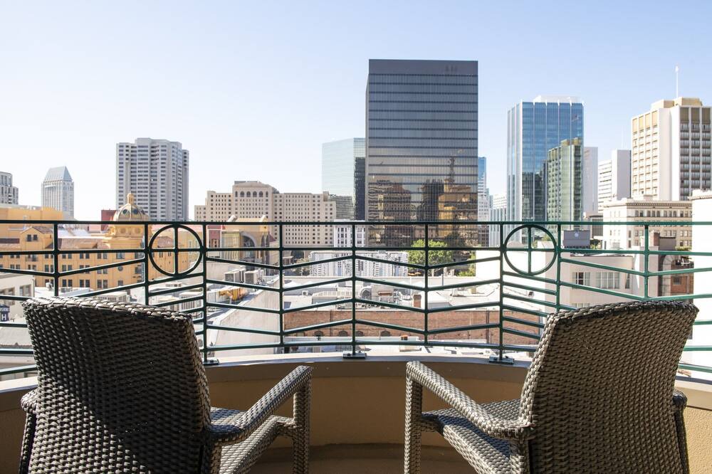 Photo of Patio Balcony in Gaslamp Quarter