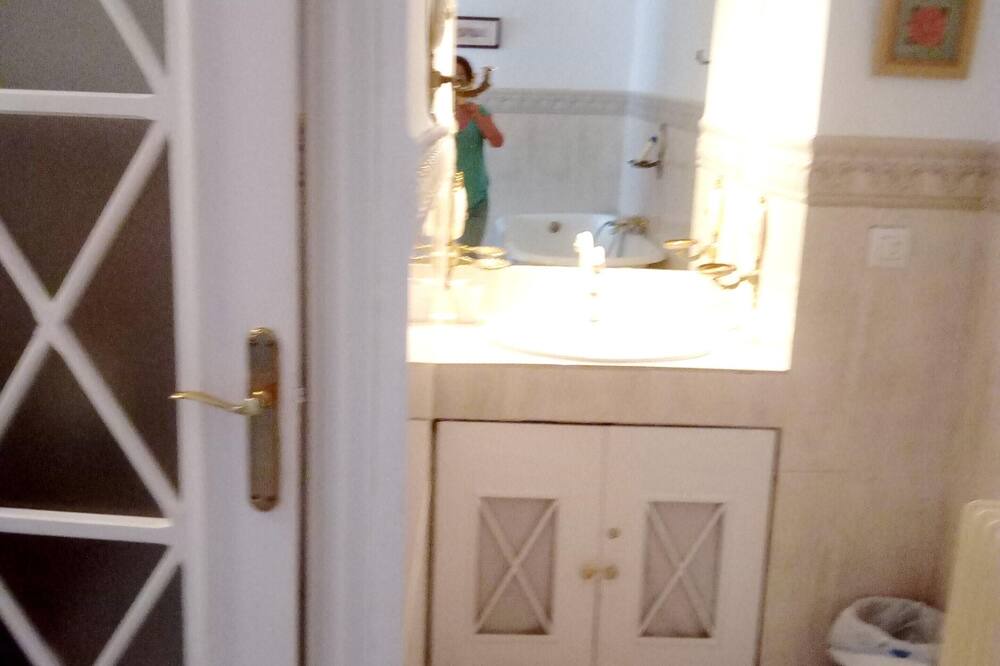 Photo of Bathroom in Almagro