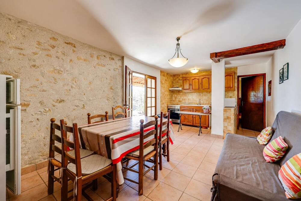 Photo of Livingroom in Saint-Pierre-des-Champs
