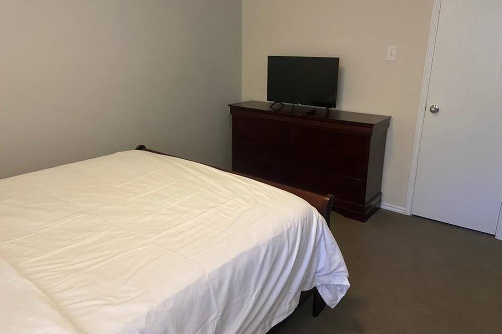 Photo of Bedroom in College Park