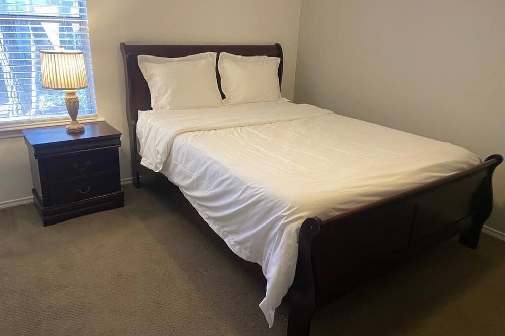 Photo of Bedroom in College Park