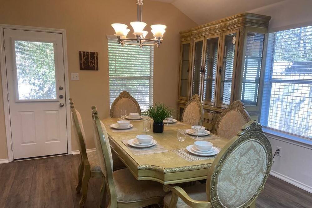 Photo of Kitchen in College Park