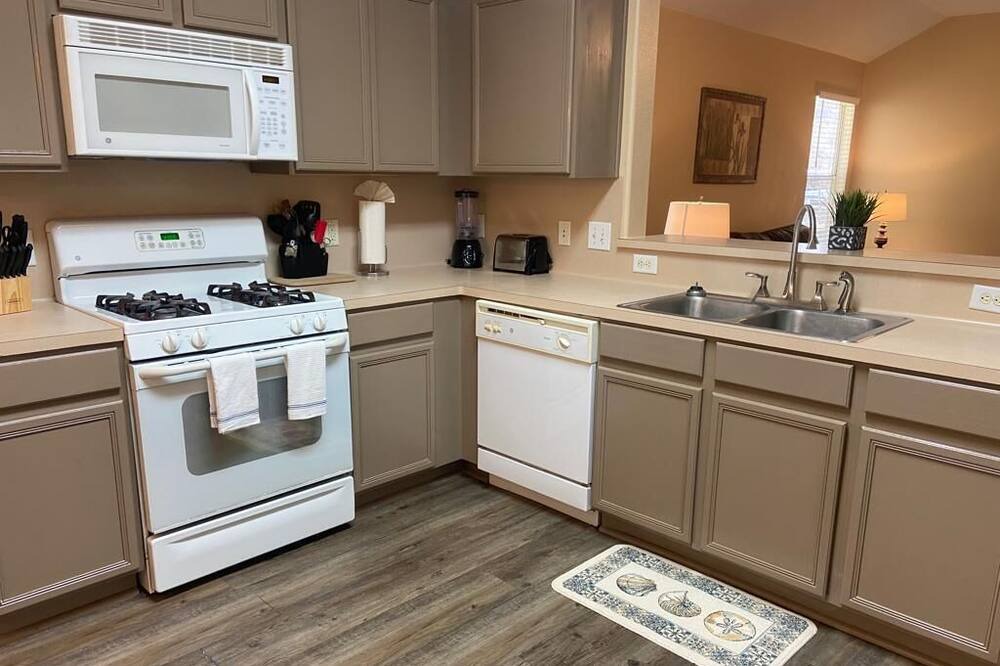 Photo of Kitchen in College Park