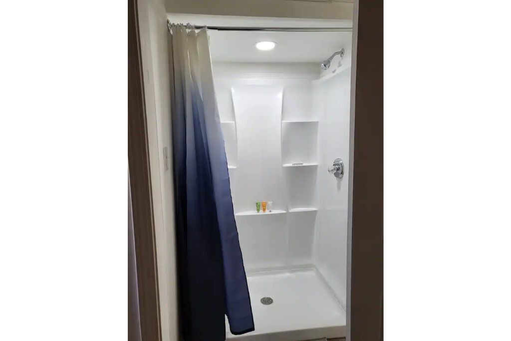 Photo of Bathroom in Laguna Park