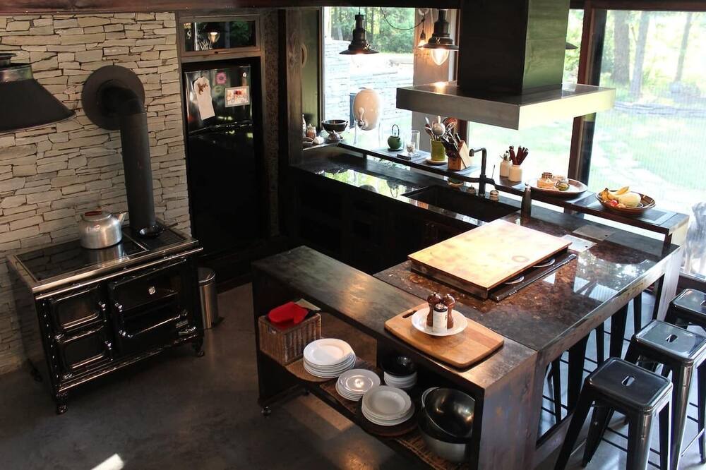 Photo of Kitchen in Sainte-Lucie-des-Laurentides