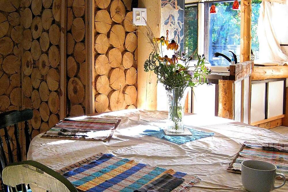 Photo of Kitchen in Sainte-Lucie-des-Laurentides