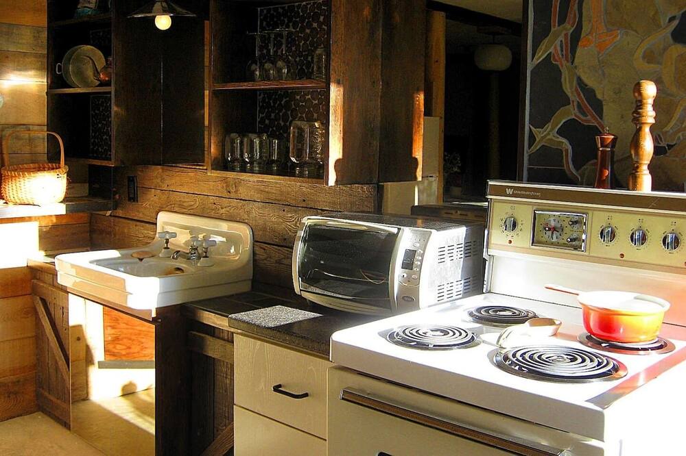 Photo of Kitchen in Sainte-Lucie-des-Laurentides