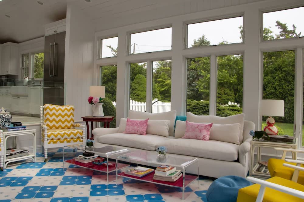 Photo of Livingroom in Quogue