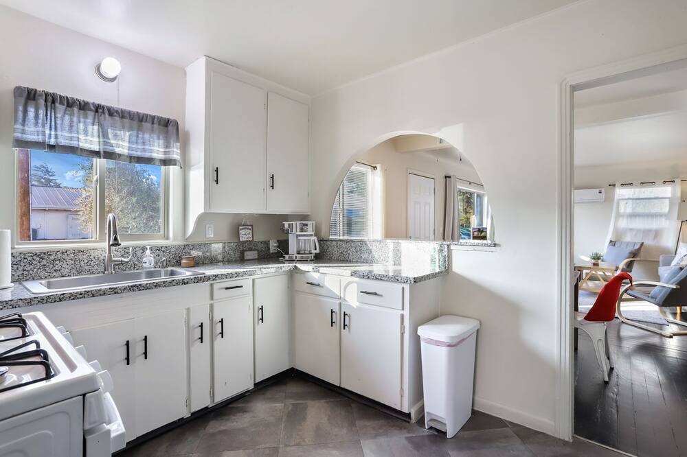 Photo of Kitchen in Escalon