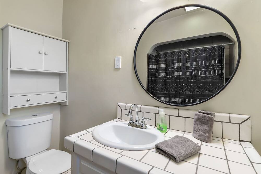 Photo of Bathroom in Escalon