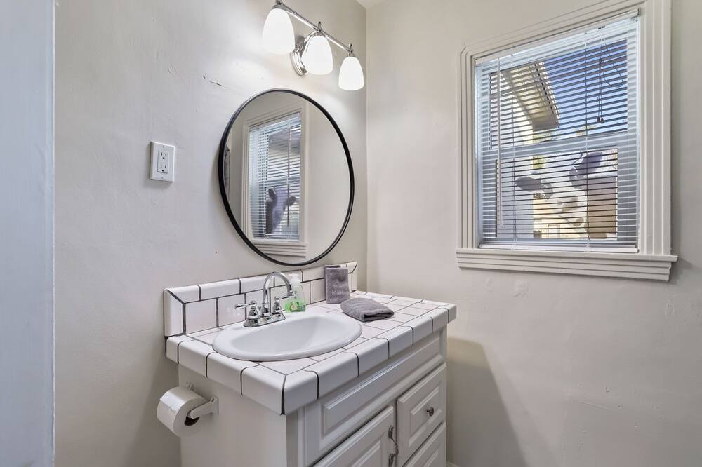 Photo of Bathroom in Escalon