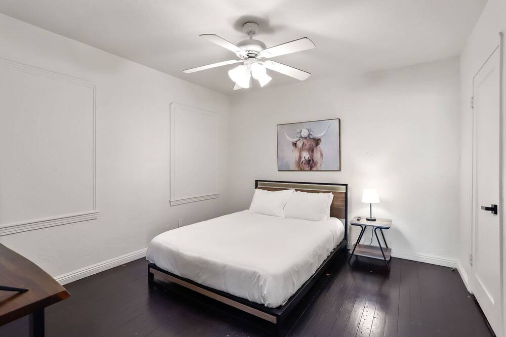 Photo of Bedroom in Escalon