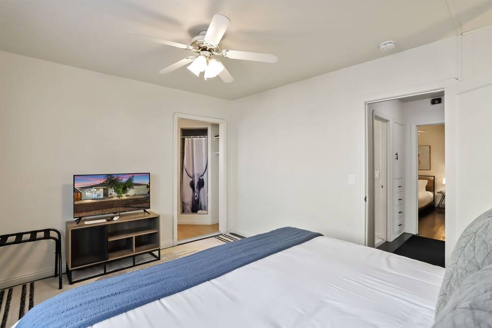 Photo of Bedroom in Escalon