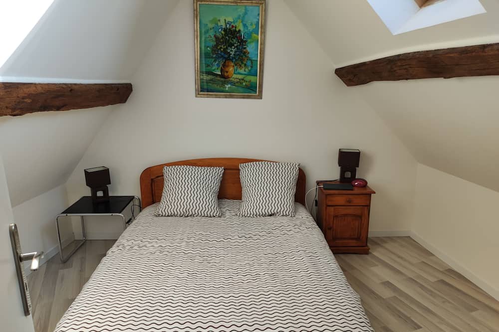 Photo of Bedroom in Montlhery
