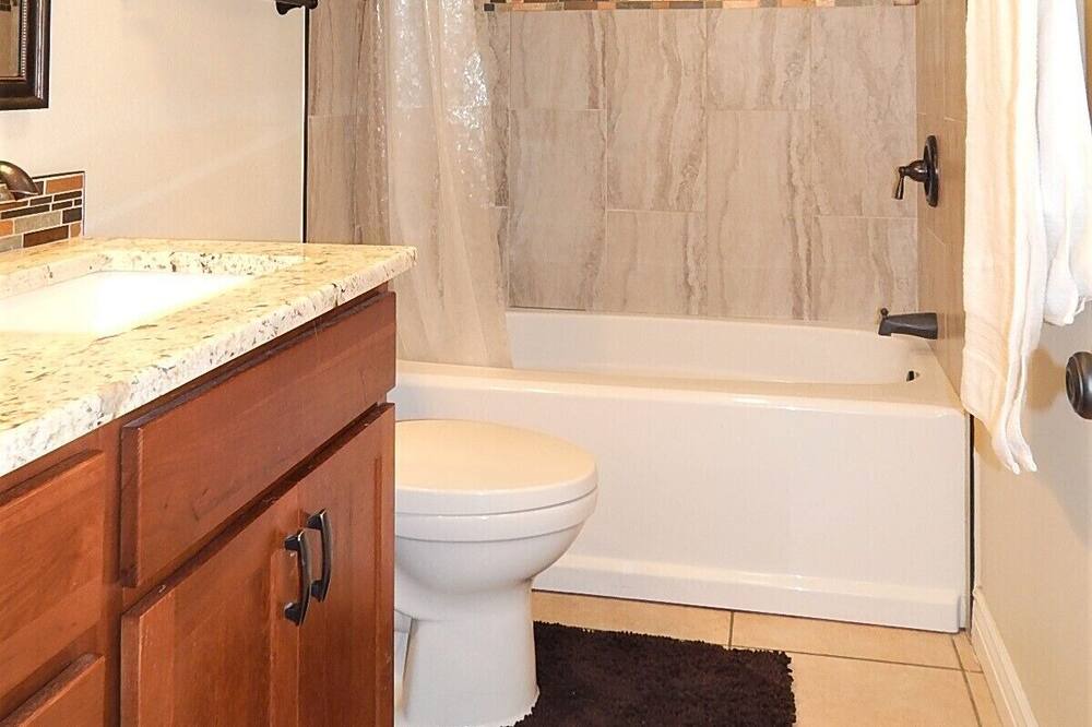 Photo of Bathroom in Forest Lakes