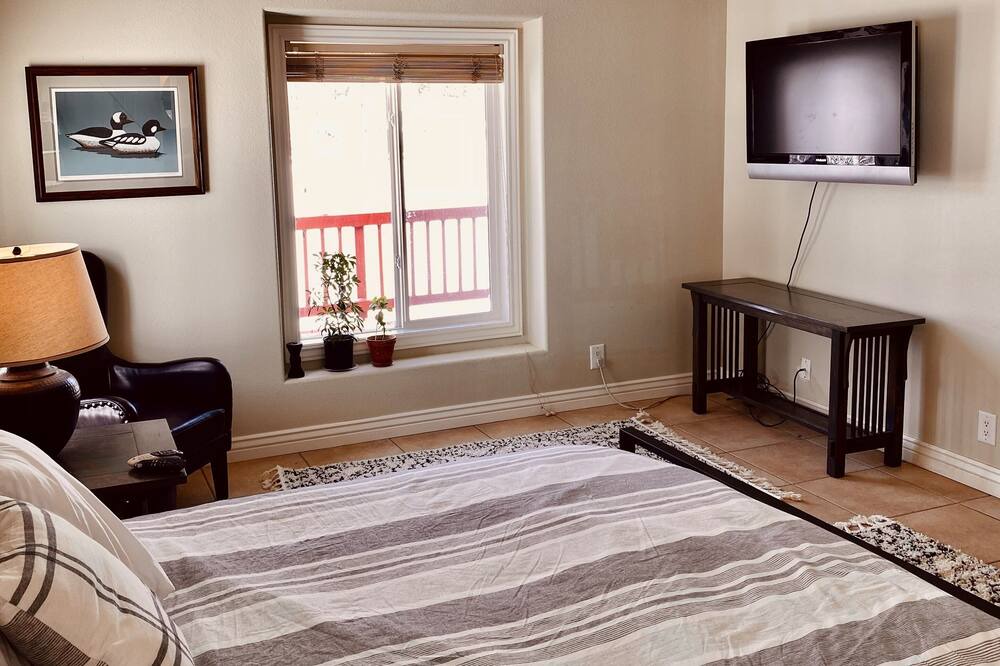 Photo of Bedroom in Forest Lakes