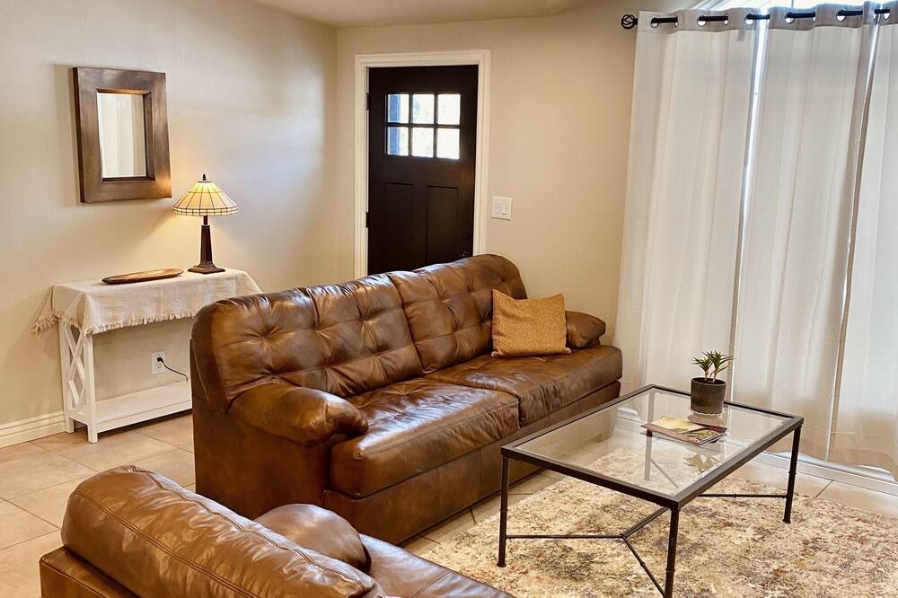 Photo of Livingroom in Forest Lakes