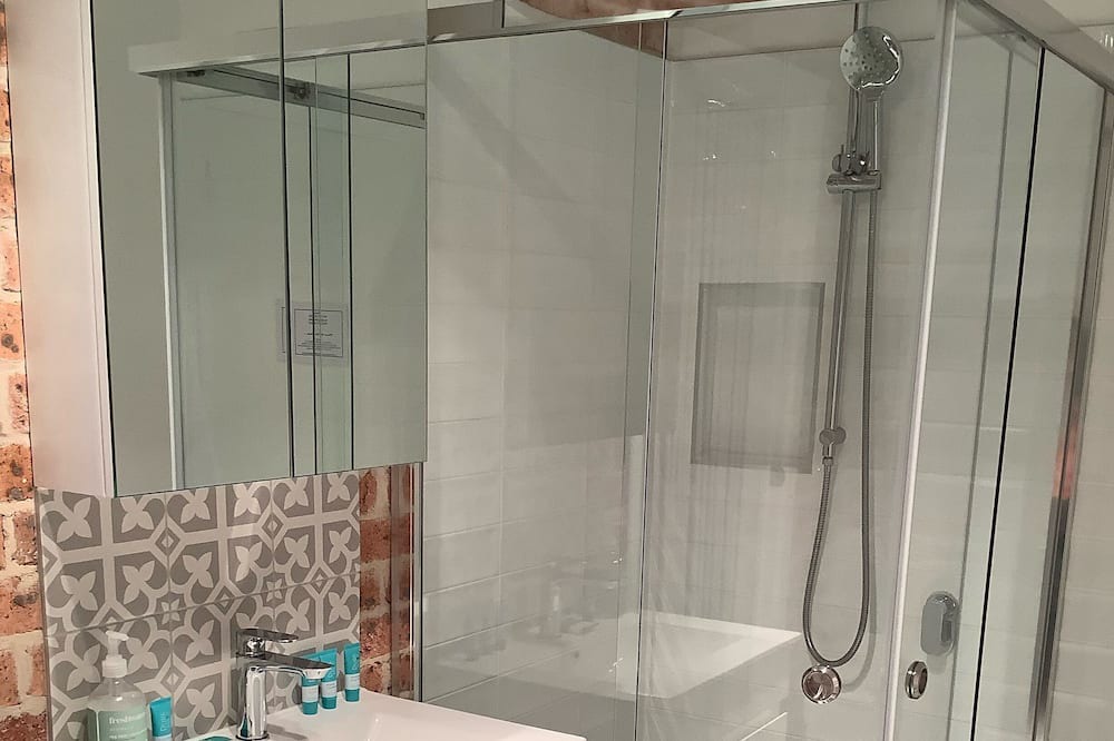 Photo of Bathroom in Maloneys Beach