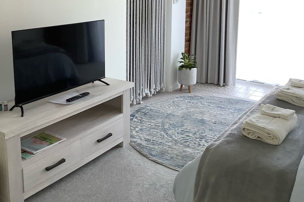 Photo of Bedroom in Maloneys Beach