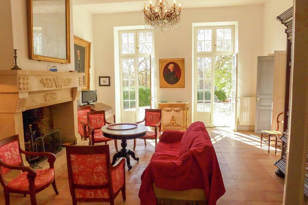 Photo of Livingroom in Gaja-et-Villedieu