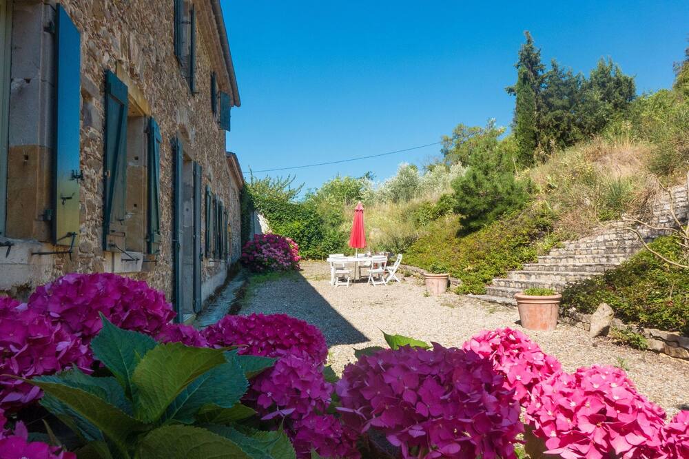Photo of Outdoor in Gaja-et-Villedieu