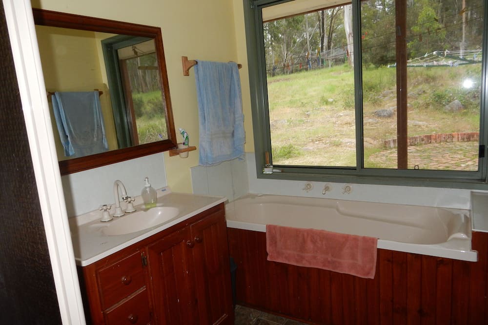 Photo of Bathroom in Valencia Creek