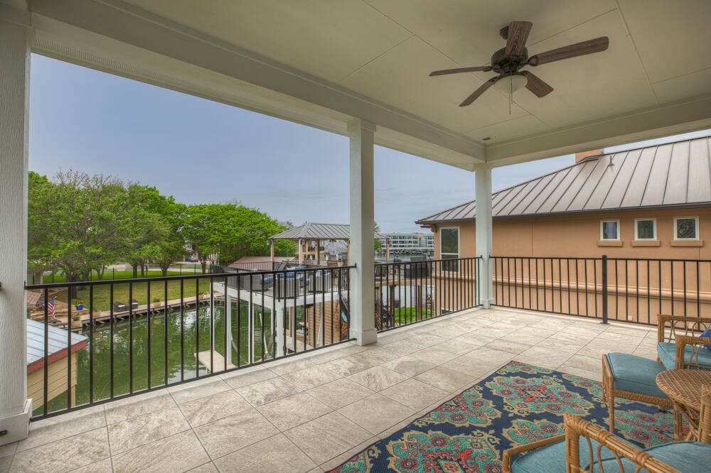 Photo of Outdoor in Horseshoe Bay