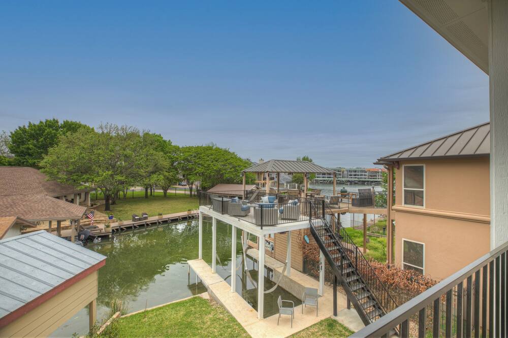 Photo of Outdoor in Horseshoe Bay