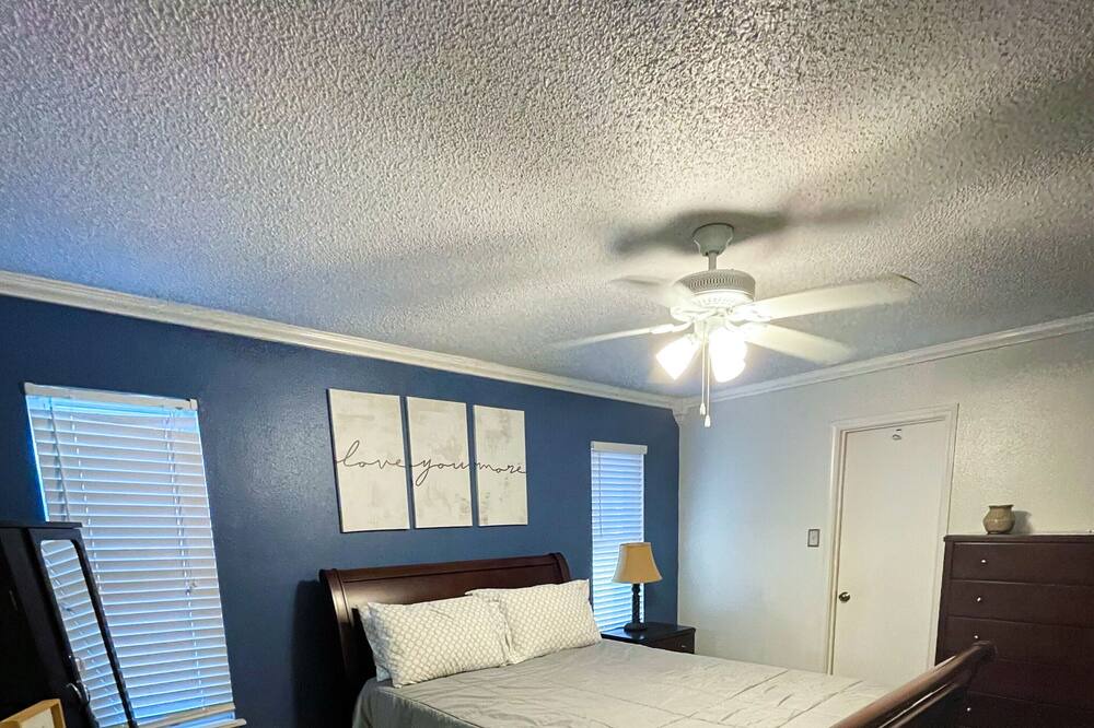 Photo of Bedroom in Woodstone