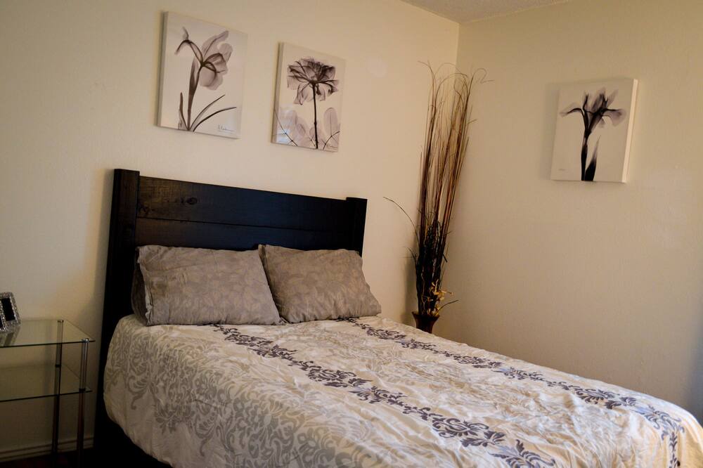Photo of Bedroom in Woodstone