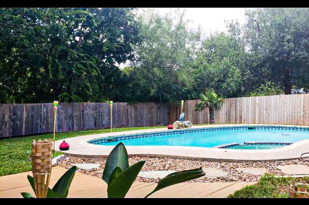 Photo of Outdoor in Woodstone
