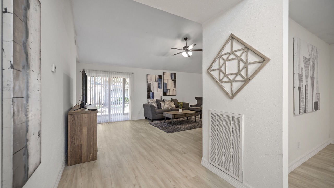 Photo of Livingroom in Addicks