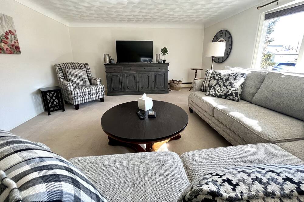 Photo of Livingroom in Defiance