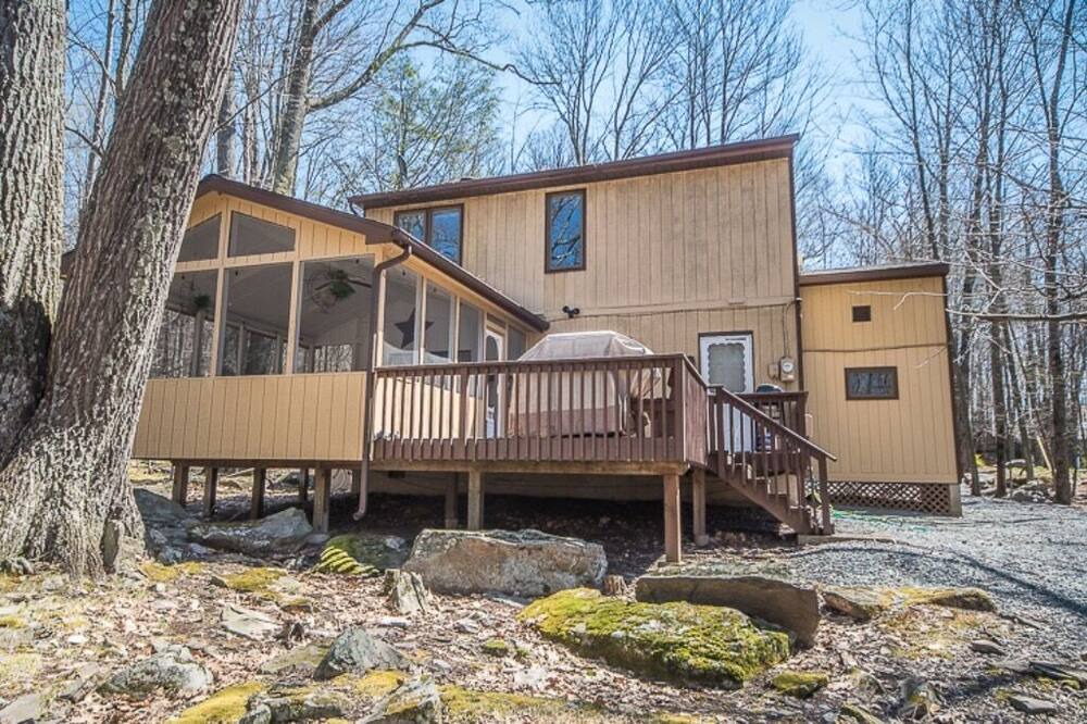 Photo of Others in Lake Ariel