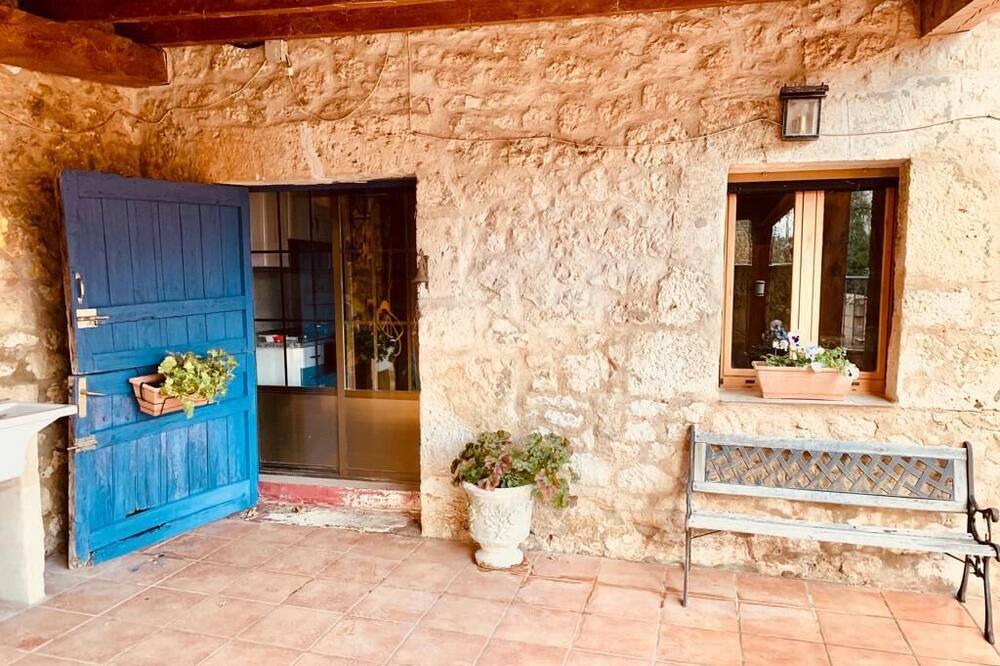 Photo of Patio Balcony in Tubilla del Lago