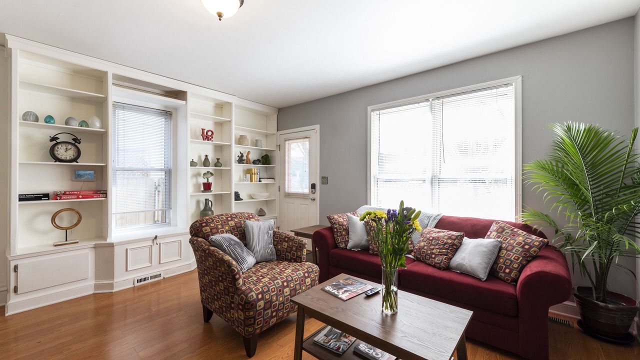 Photo of Livingroom in Smoketown Jackson