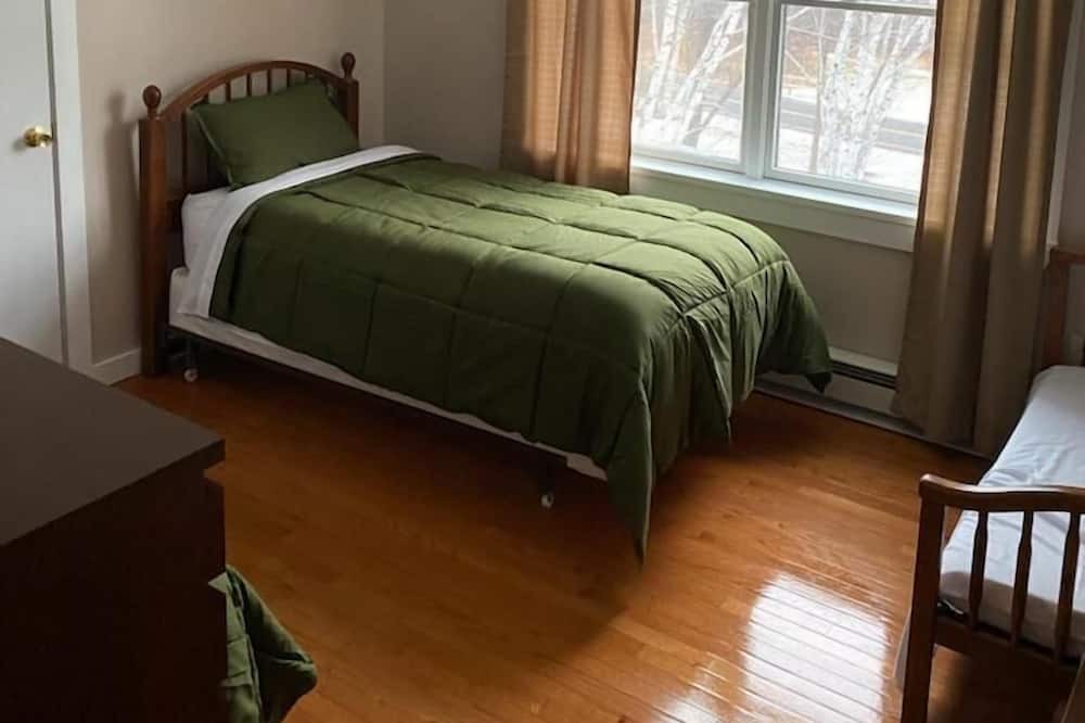 Photo of Bedroom in Round Top