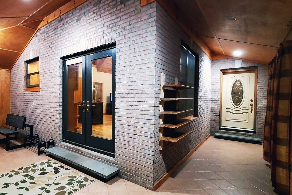 Photo of Others in Round Top