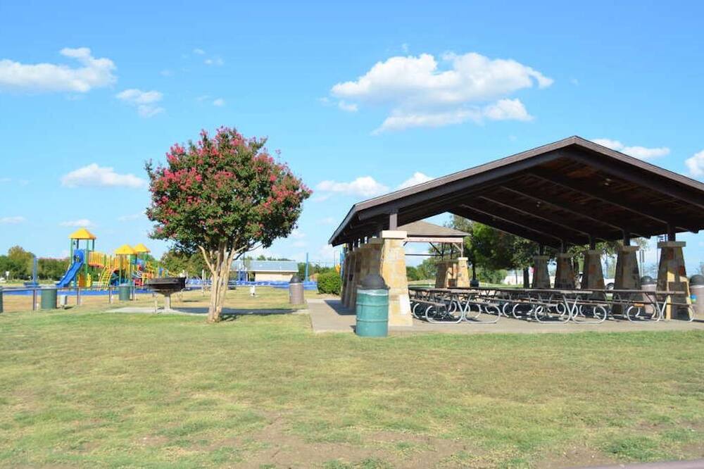 Photo of Outdoor in Little Elm