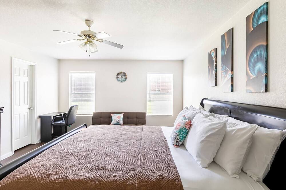 Photo of Bedroom in Little Elm