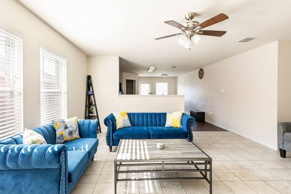 Photo of Livingroom in Little Elm