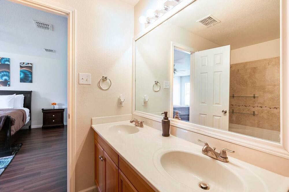Photo of Bathroom in Little Elm
