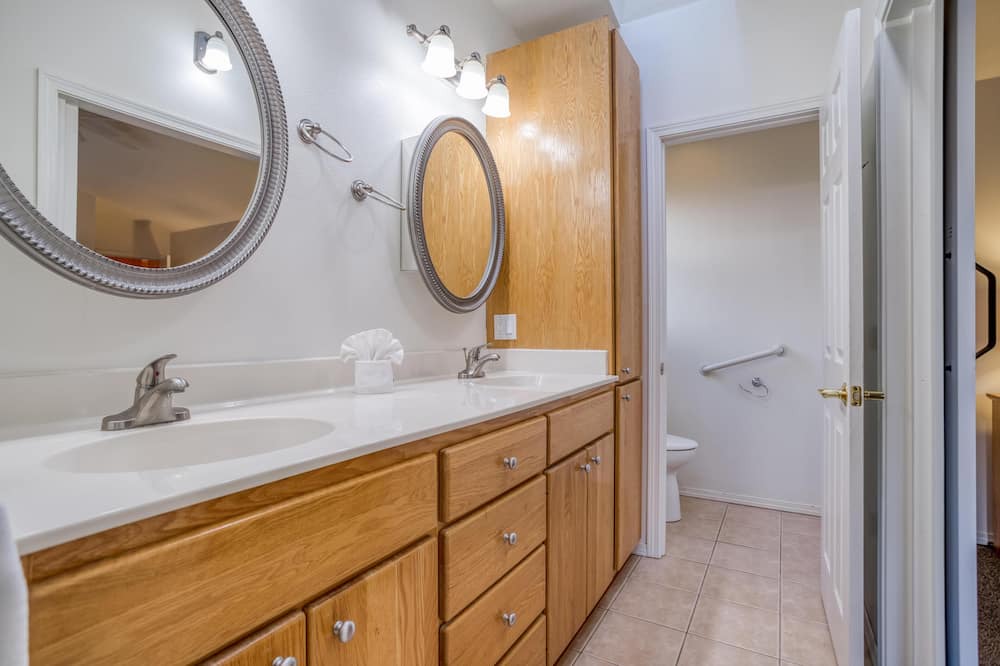 Photo of Bathroom in Beverly Beach
