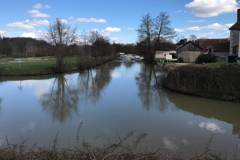 Photo of Others in Rogny-les-Sept-Ecluses