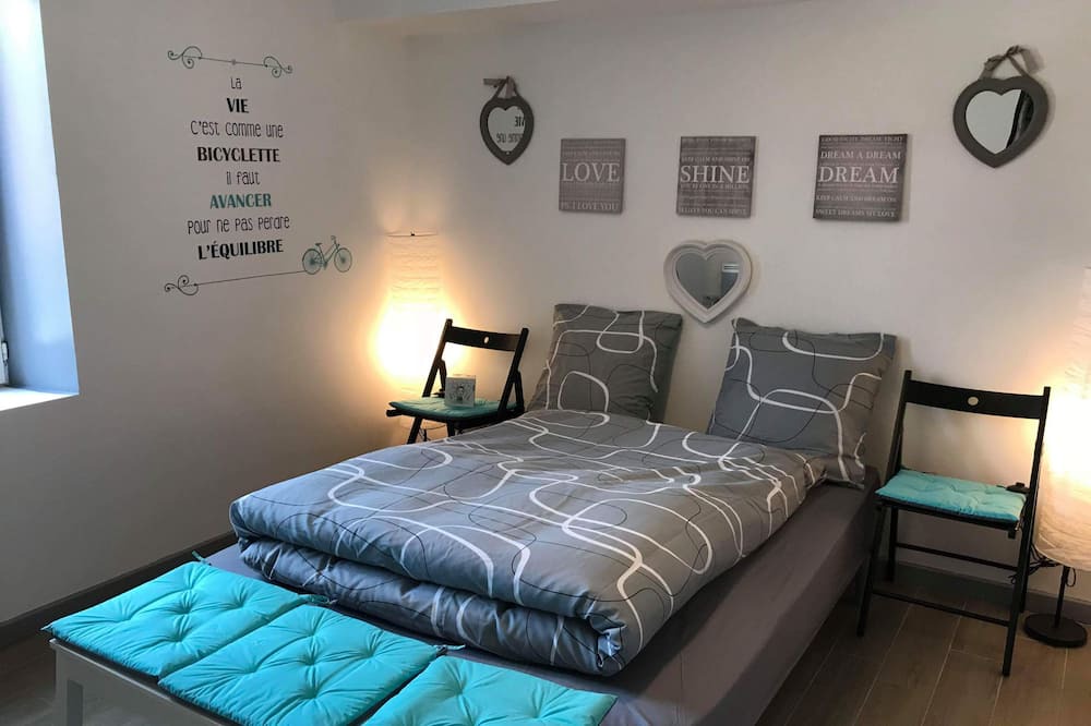 Photo of Bedroom in Rogny-les-Sept-Ecluses